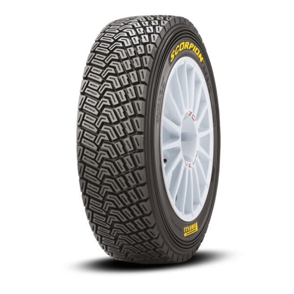 rallye-terre-k Pirelli Pzero Scorpion Rally Terre 205/65R15 Pluie Tendre K8 Right